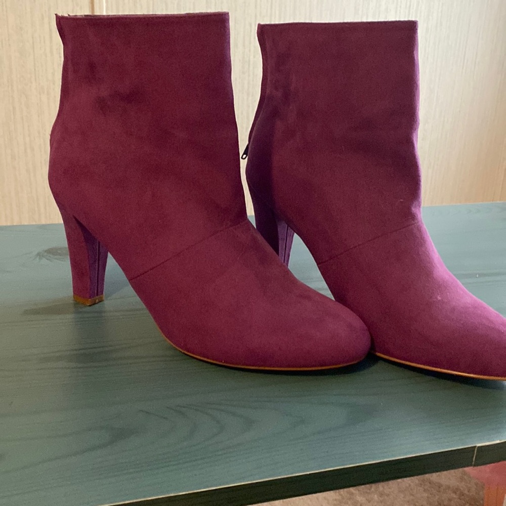 Womens suede boots